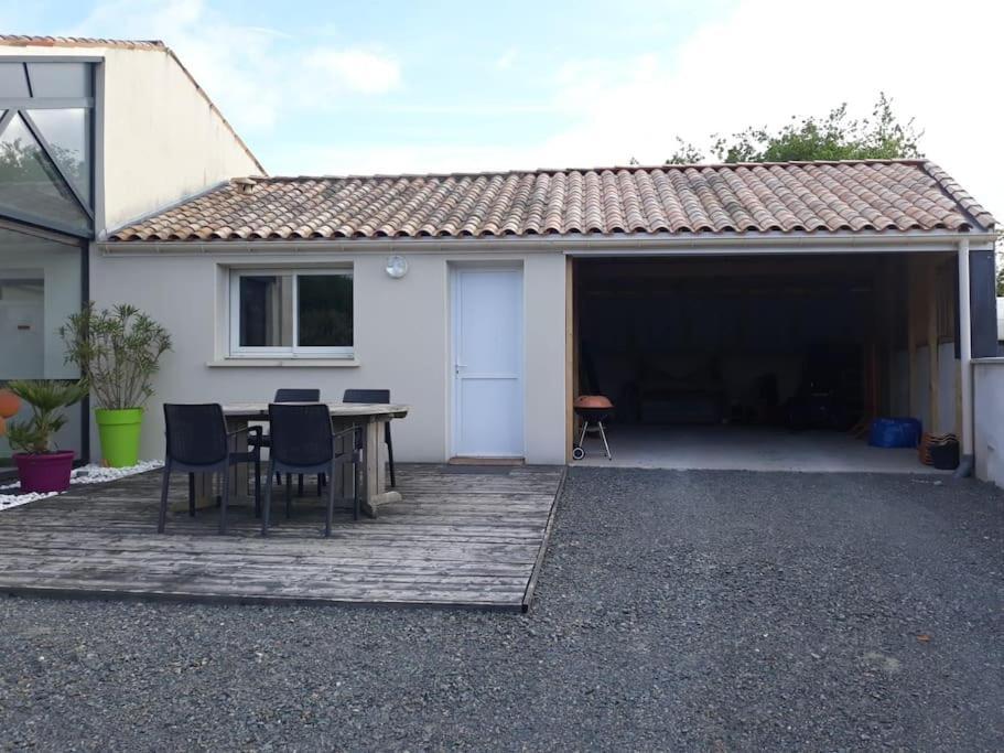 Maison De 4 Personnes Saint-Porchaire Eksteriør billede